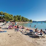 Apartment 2 Bedroom Awesome In Biograd *