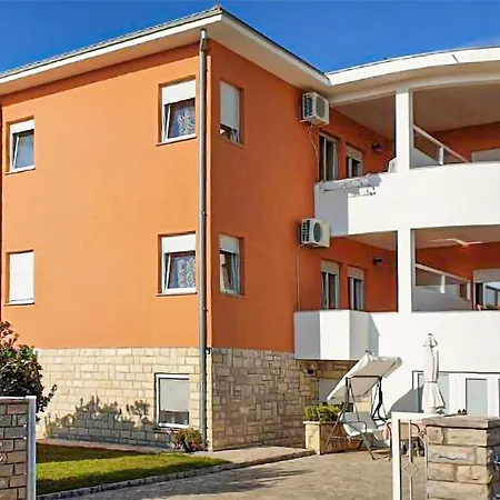 2 Bedroom Awesome In Biograd * Biograd Na Moru