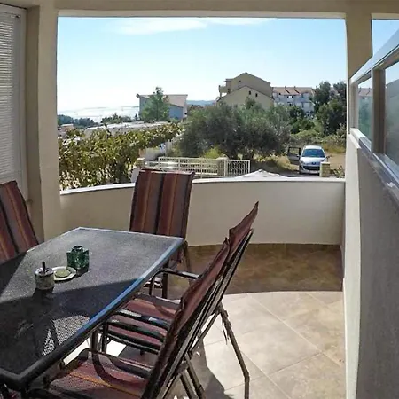 Apartment 2 Bedroom In Biograd