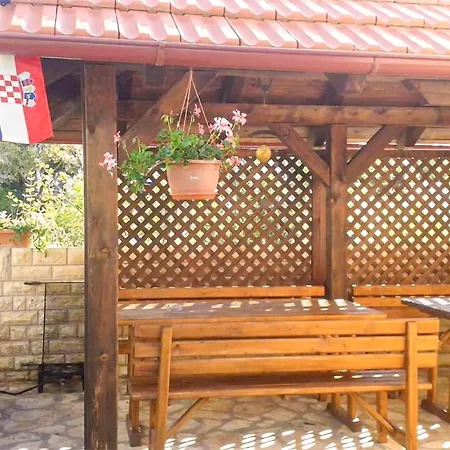 2 Bedroom Awesome In Biograd Apartament Biograd Na Moru